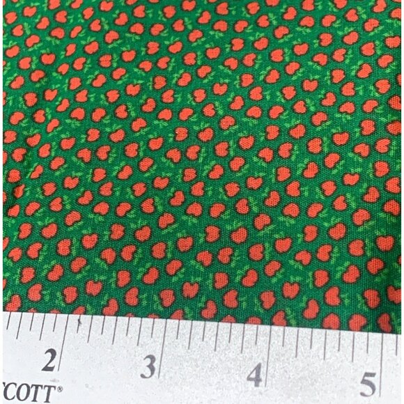 Red Heart Print Green Cotton Fabric 1/2 Yard x 44" Sewing & Crafts - Picture 2 of 2